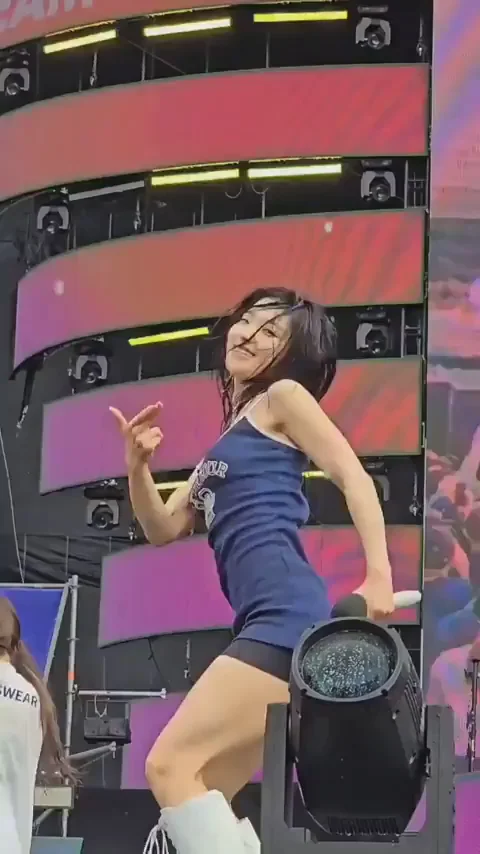 Saerom from Fromis_9 Teasing in Tiny Blue Dress on Stage