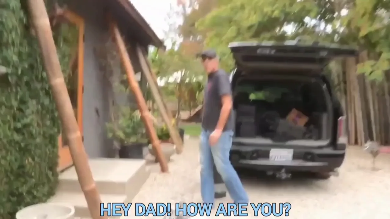Exposing mom's anal tendency