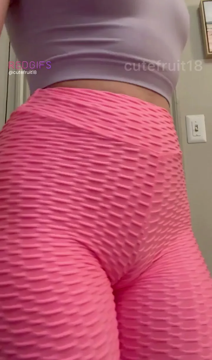 PAWG Cutie Questions Hot Pink Leggings 🍑💕