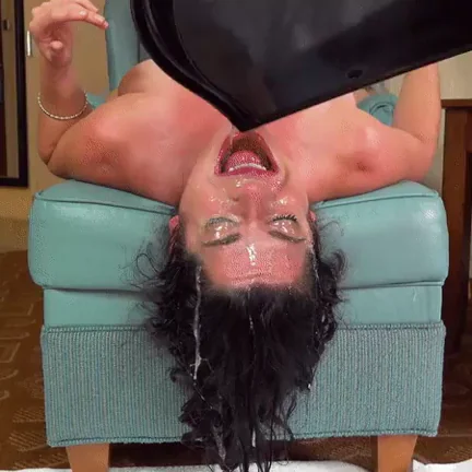 Slut Sammi Starfish Gets Throat-Fucked & Pissed On for Rehydration Break 😈💦