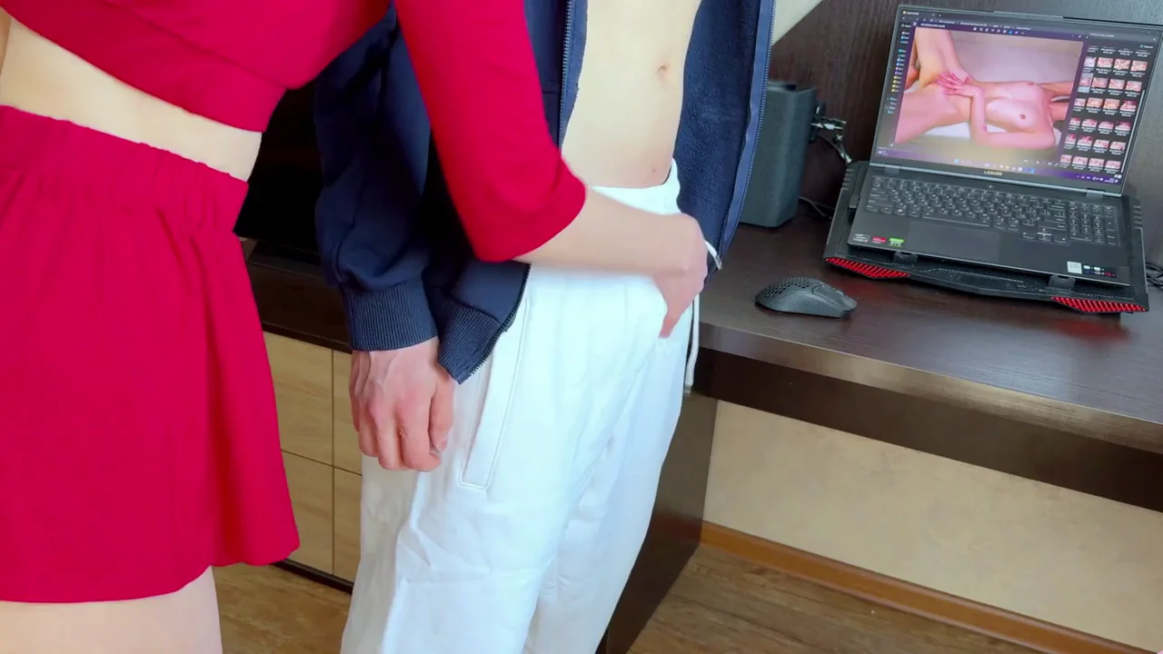 Hot Stepsis Made Him Cum In Her Mouth