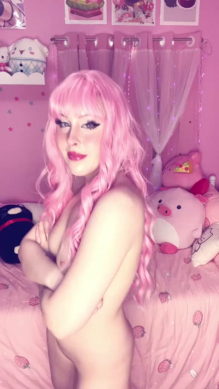 Naked Pink-Haired Slut Dances in Kawaii Room 💃🔥🍑