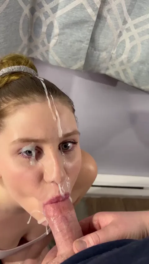 Cutie cumslut lovers rise 😅