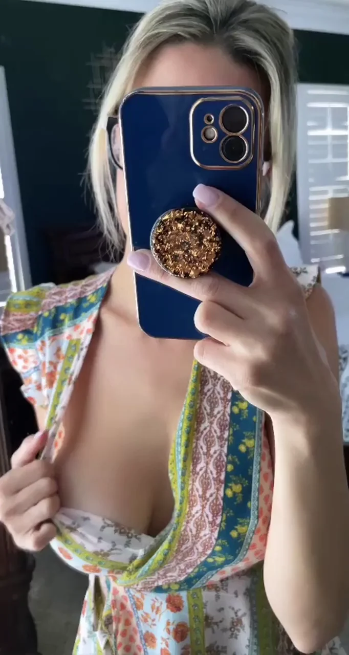 Suck My Juicy Tits & I'll Slobber Your Cock Back 😘🍒