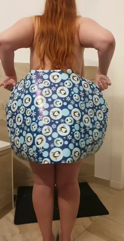 The perfect Christmas present doesn't exist...what about a huge ass? ?