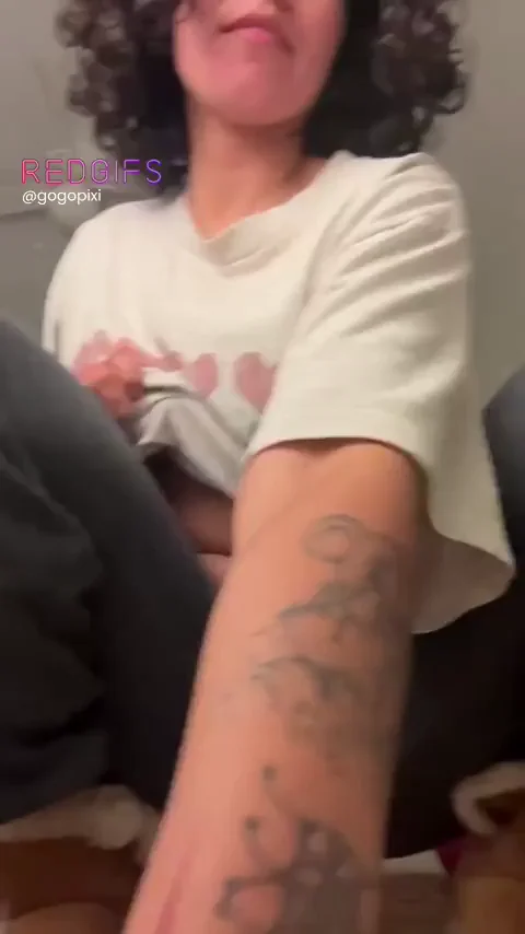 Squeeze My Juicy Tits Please 😍💦