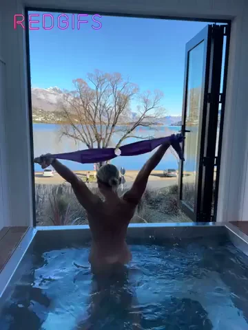 cheeky hot tub flash