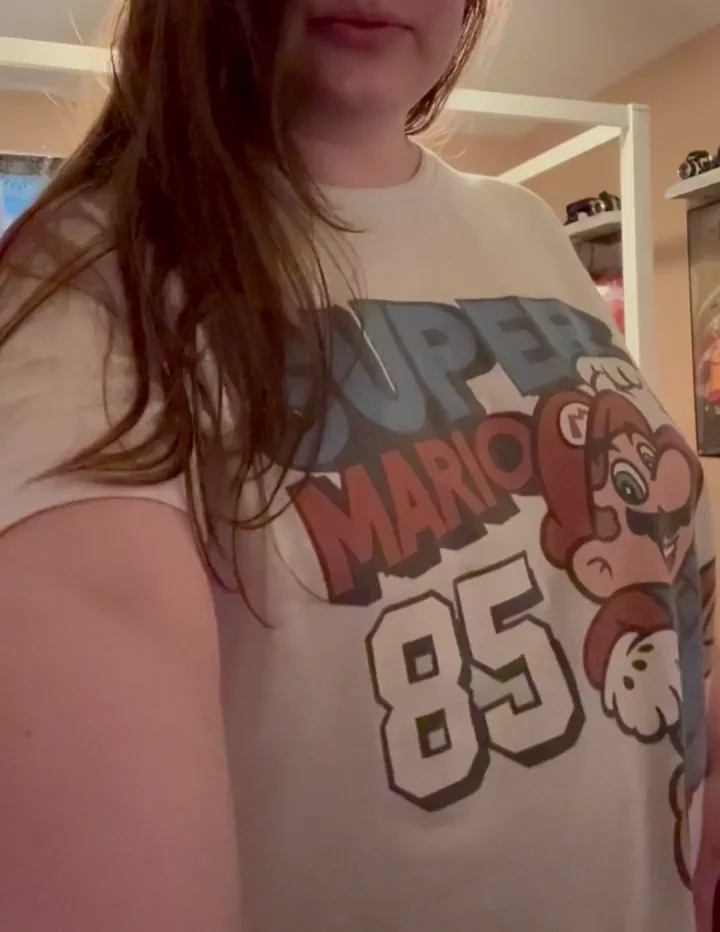 I’m a sucker for graphic tees [f]