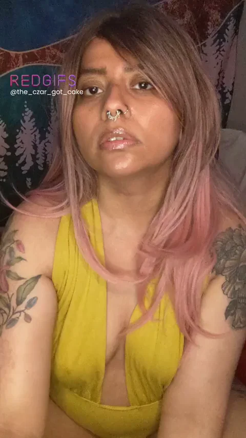 Medium Tits Perfection? Desi Babe Shows Off Her Juicy Rack 🔥🍈🍈