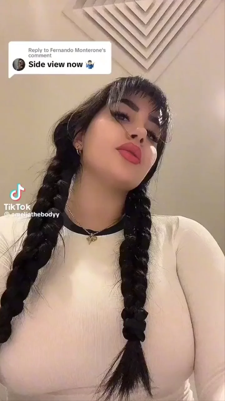🔥 Side View Thicc TikTok Slut's Juicy Ass Tease 💦