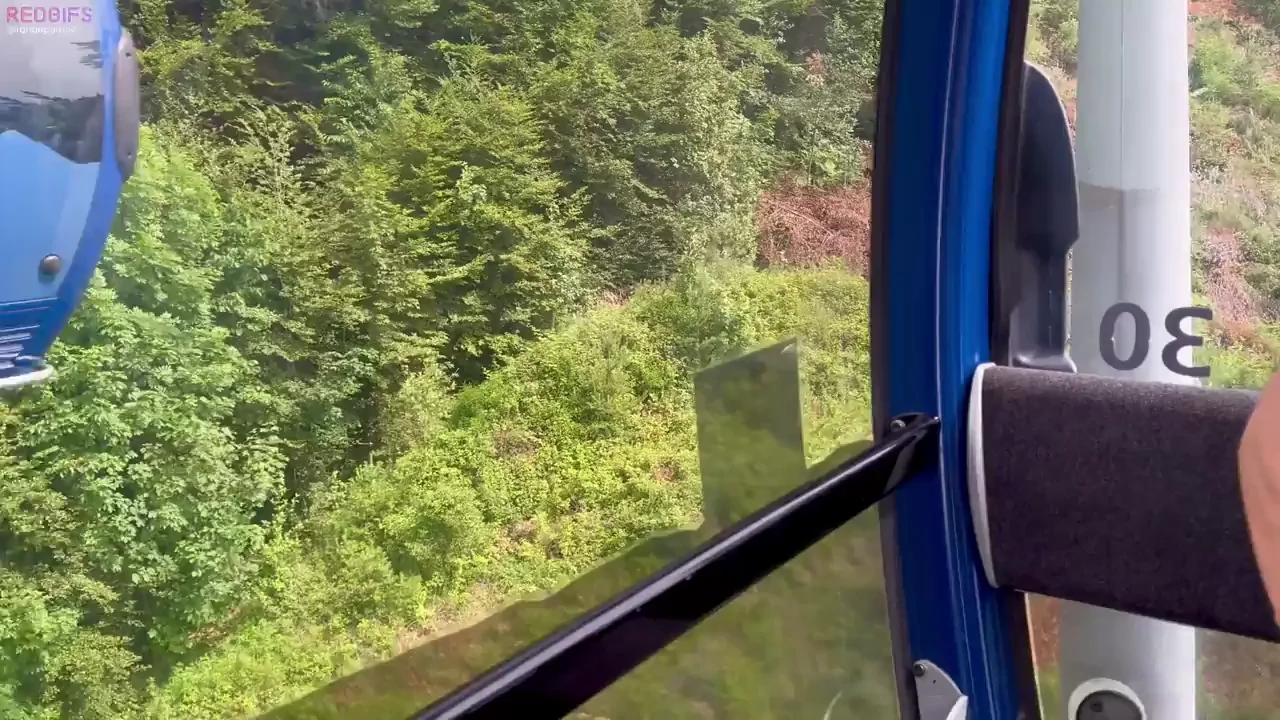 Gondola boobs flashing