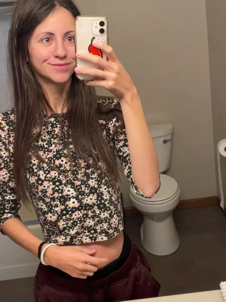 Tiny Tit Tease: Amateur Cutie Flashes AA-Cups in Bathroom Mirror