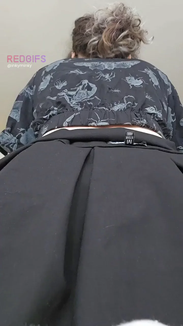 No Panties Tease: Skirt-Up Granny Ass Flash