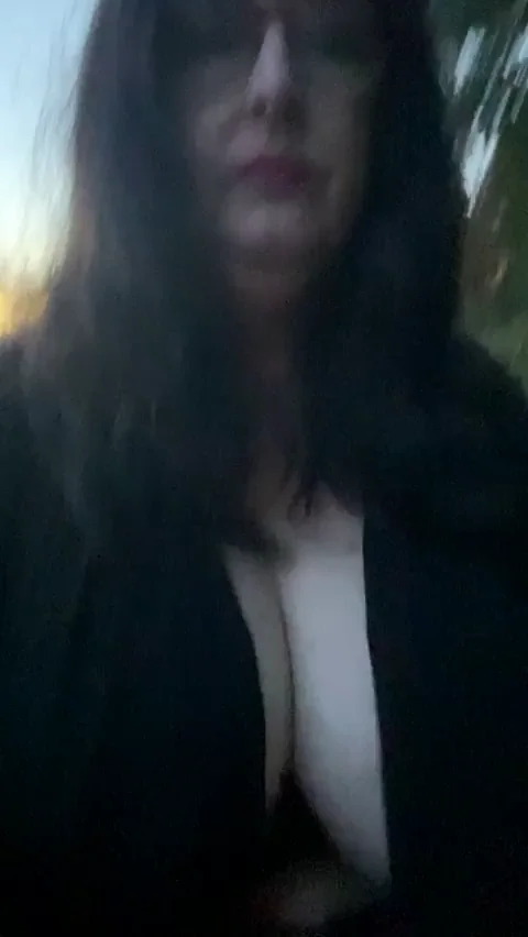 I love to show off in the nature