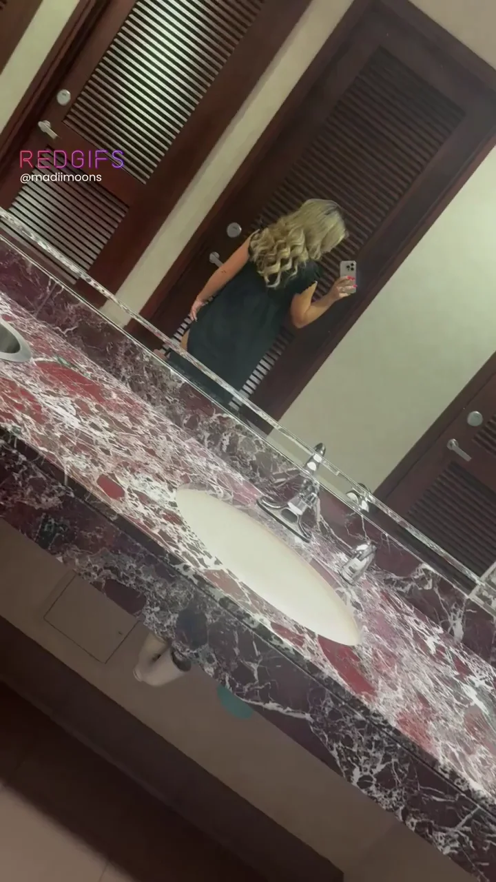 Some Monday office ass for you