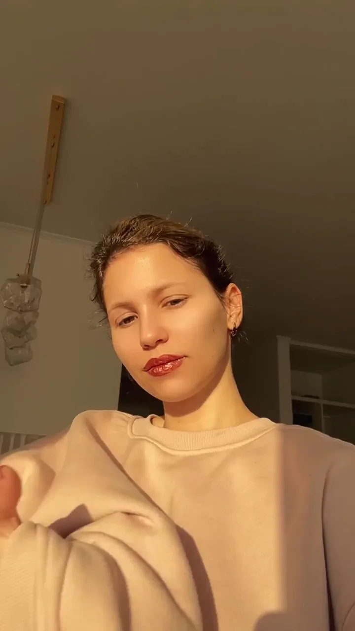 Pretty Busty Babe Teasing in Oversized Sweater 😍🍈🍈