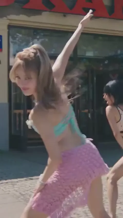 KISS OF LIFE Belle's Slutty Beach Dance Tease 💋🌺🔥