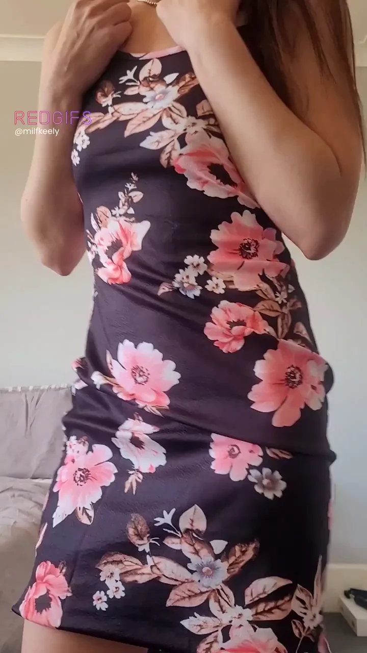Let me show you what the nice mom next door hides under her dress 😘 (38f)
