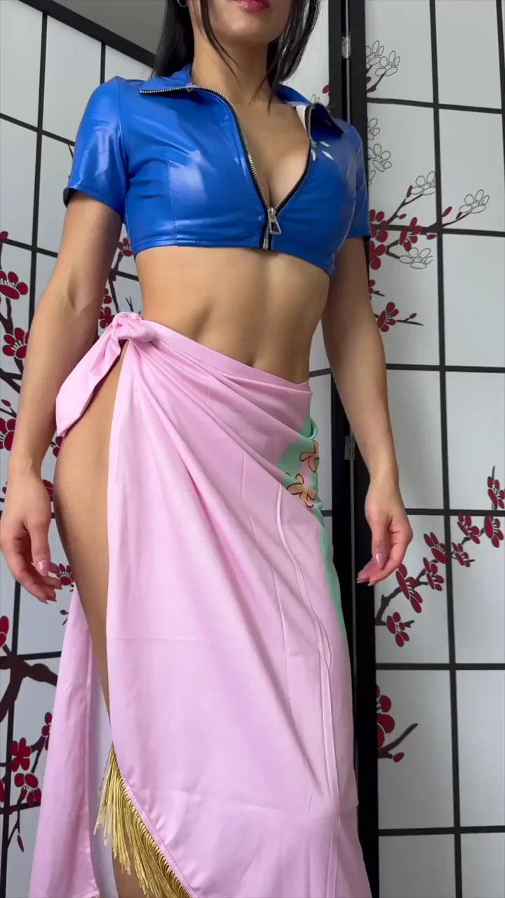 Nico Robin from One Piece [HipsDontKawaii]