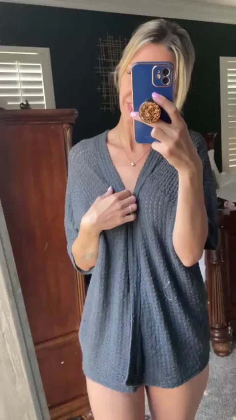 Hot mom alert 🚨