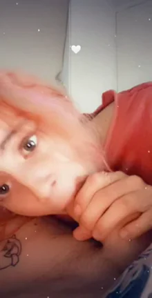 Innocent Pink-Haired Cutie Deepthroats Like a Pro 🍆💦😈