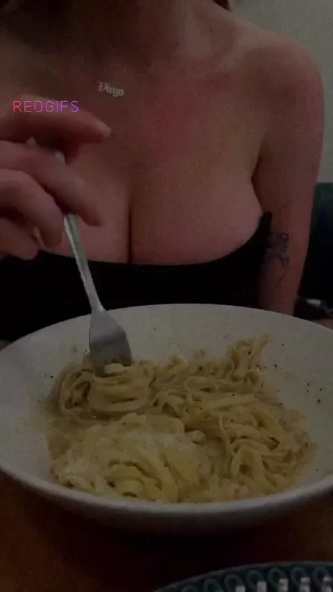 POV: This Cleavage View While She Eats Pasta 🍝💦