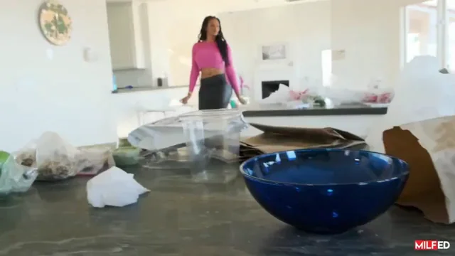 Halle Hayes - Milf Fucks Slob Stepson