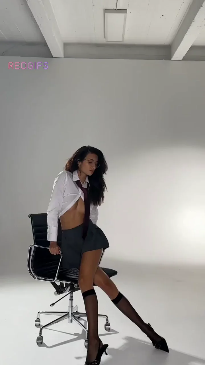 🔥 Tara Zoe Woltjes' Slutty Schoolgirl Tease 💋