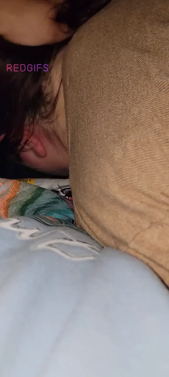 Wifey Slobbering on New Buddy's Fat Cock 😈🍆💦