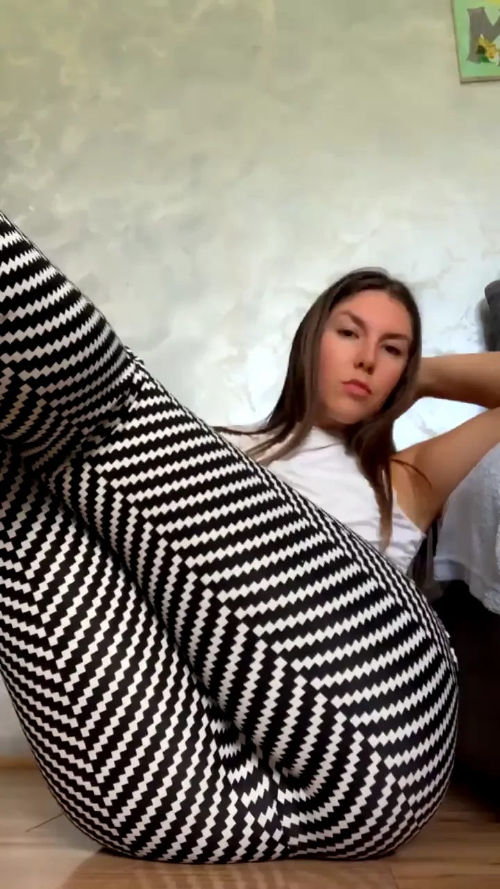 Thick thighs pawg