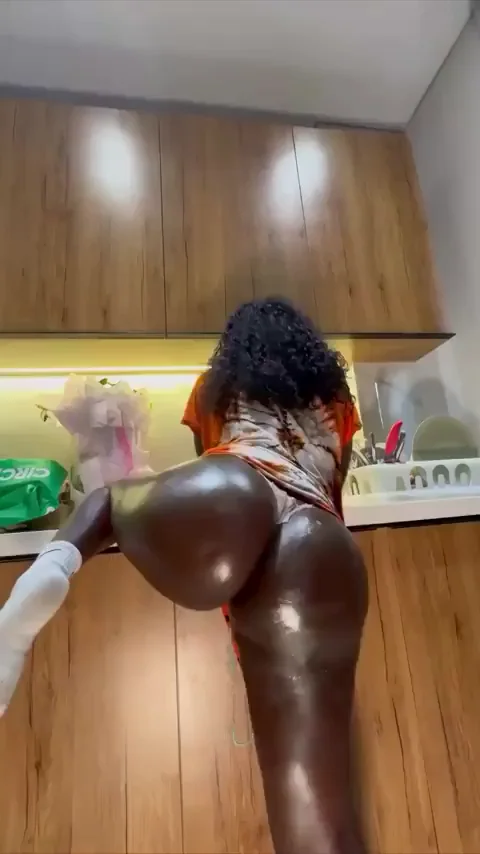 🍑 Can You Handle This Massive Ebony Booty? Be Real! 🔥