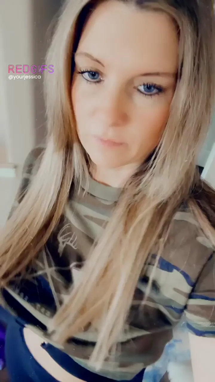 Home and horny on this rainy afternoon ⛈️
