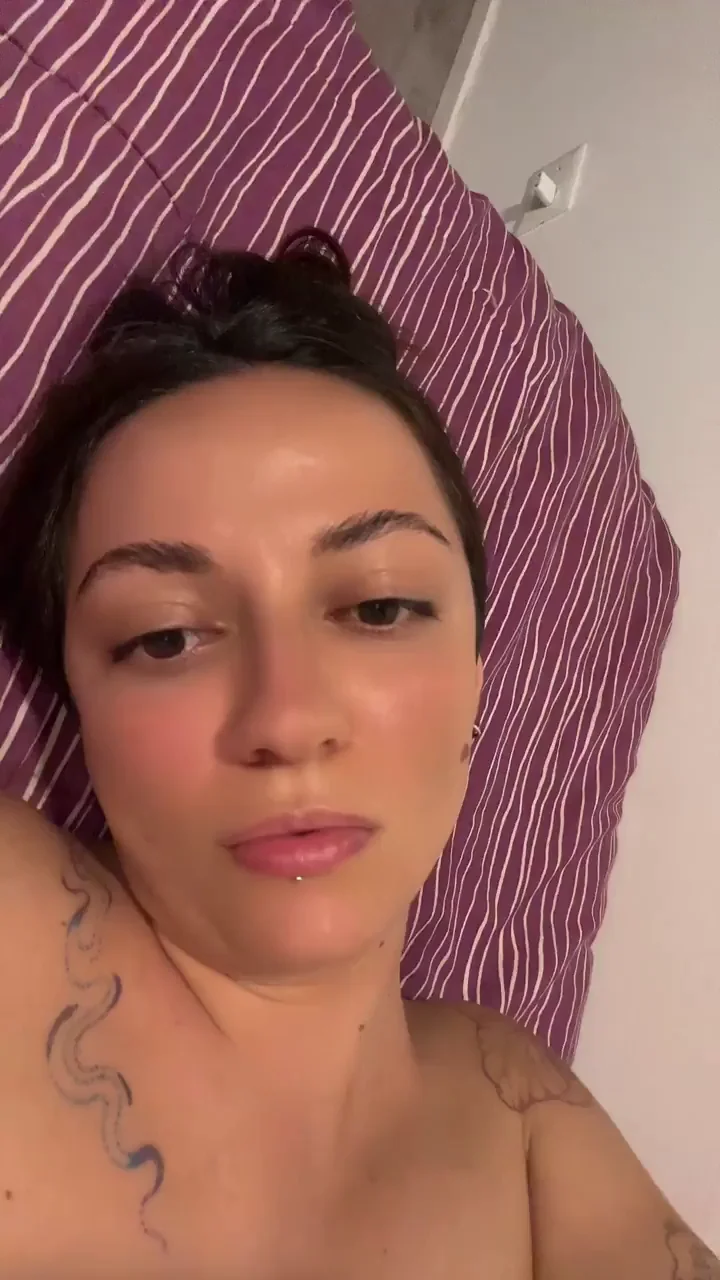 I'm still embarrassed to show my tits