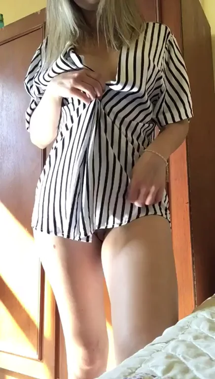 PROMO ? petite blondie ? custom content - videocalls - personal attention ? Onlyfans $6.30 ?top 19% ? 4’8 baby girl ?