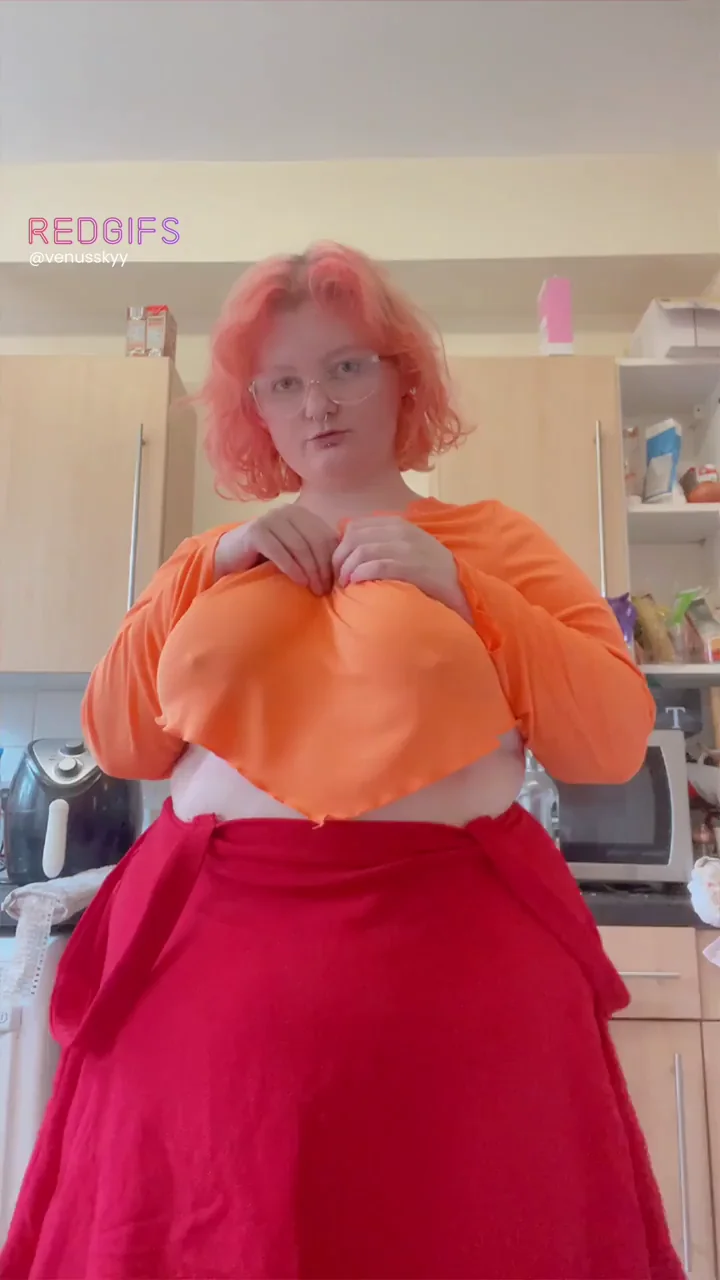 Redhead Kitchen Slut Teases Her Massive Jiggly Titties ;)