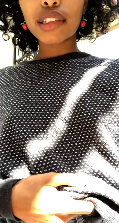 hello from me and my tits ??
