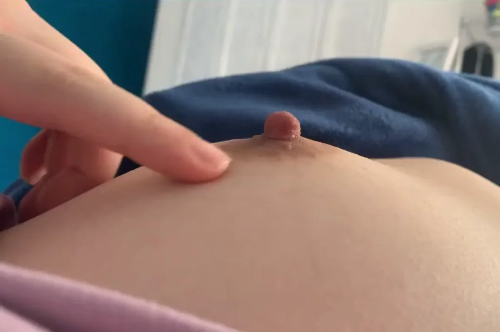 Morning Nipple Tease Routine 😈🍒