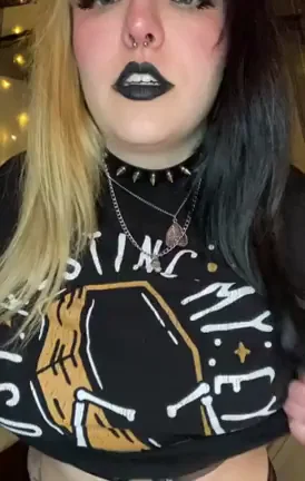 It’s titty drop Tuesday!!! ??