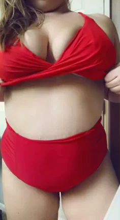 Sunday Funday with My Massive Tits Spilling Out 😈🍒