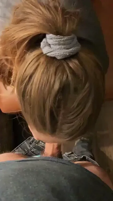 Quick hotel room bj before we hit the town! ??[MF]