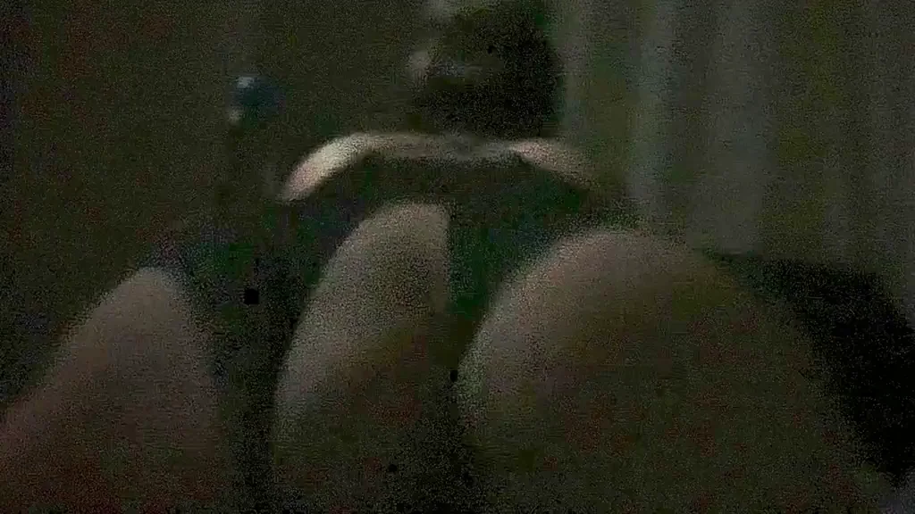 Wifey Bouncing Her Juicy Ass on Soldier's Massive BBC 🍑🍆💦