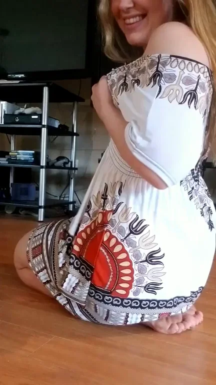 I'll lift my dress for you if you play with me ?