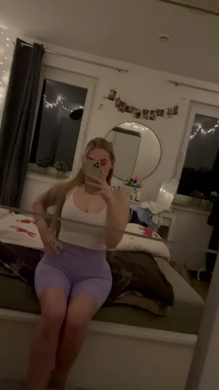 Want This Juicy Bubble Butt on Your Face? 🍑💦