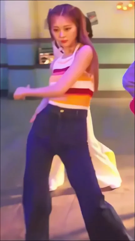 TWICE - Tzuyu