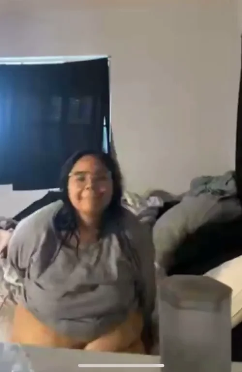 Thick Latina Tease Drops Her Fat Ass Spread Instead of Fit Twerk