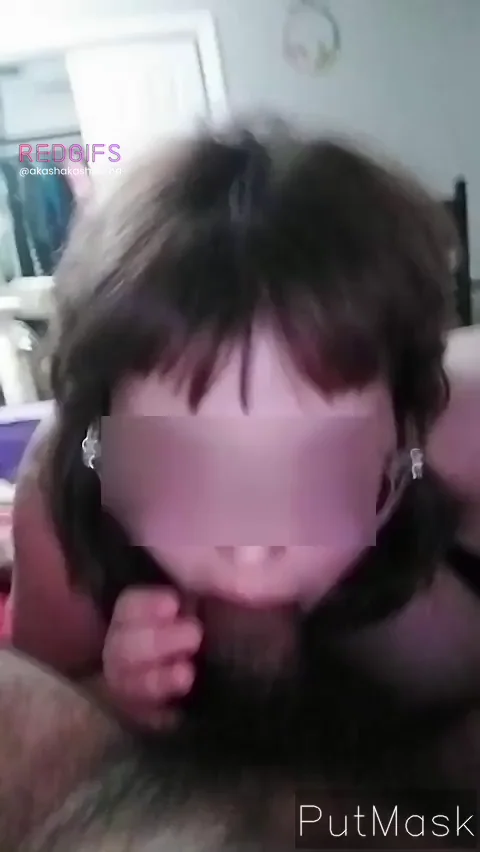 I love to deepthroat big cocks