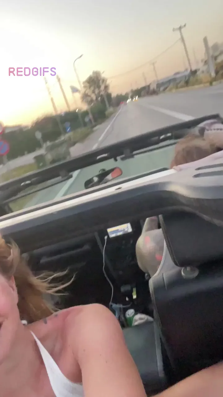 Blonde Roadslut Ditches Shyness, Flashes Perky Tits on Highway Dashcam