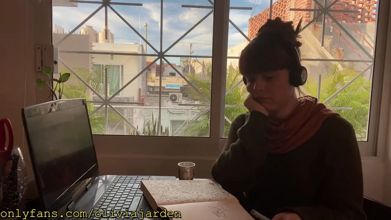 LoFi Girl Craves Massive Cock 🍆🔥