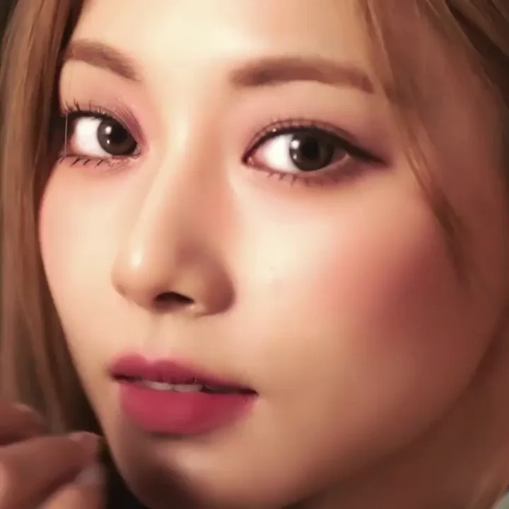 Tzuyu's Sultry K-Pop Tease: Lips Made for Sin