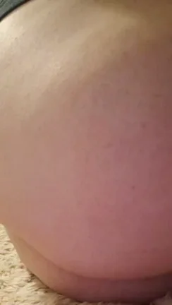 Thick Ass Babe Breaks In New Anal Toy – Fun for All!